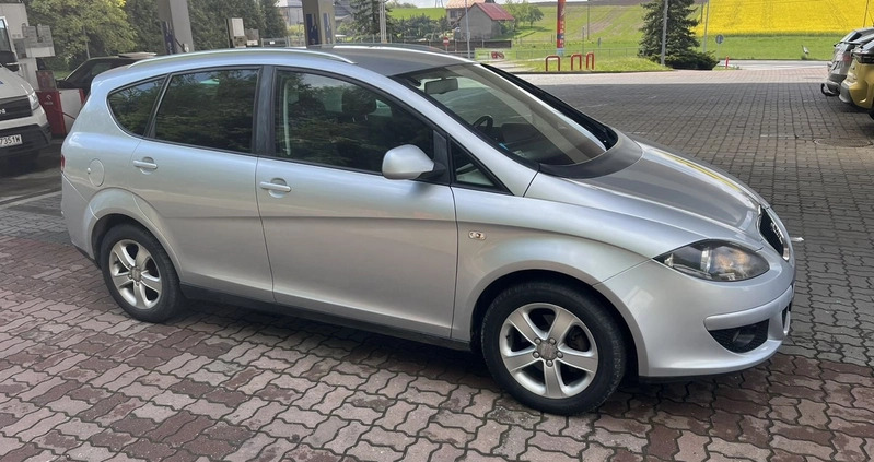 Seat Altea XL cena 9900 przebieg: 350000, rok produkcji 2009 z Radzyń Podlaski małe 781